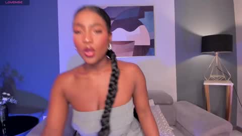 Snapshot of savannahstorm_ chatting on February 18, 1:00 pm S a v a n n a h online show from February 18, 1:00 pm