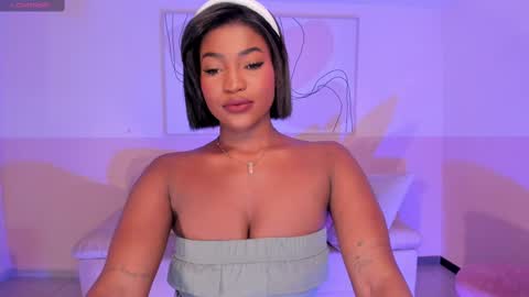 Snapshot of savannahstorm_ chatting on March 2, 1:27 pm S a v a n n a h online show from March 2, 1:27 pm