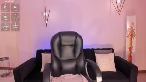 Snapshot of savannahstorm_ chatting on March 3, 6:22 pm S a v a n n a h online show from March 3, 6:22 pm