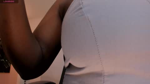 Snapshot of savannahstorm_ chatting on September 15, 11:43 am S a v a n n a h online show from September 15, 11:43 am