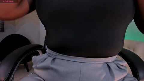 Snapshot of savannahstorm_ chatting on September 30, 6:57 pm S a v a n n a h online show from September 30, 6:57 pm