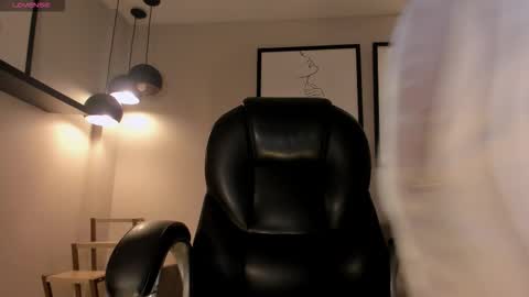 Snapshot of savannahstorm_ chatting on October 13, 12:16 pm S a v a n n a h online show from October 13, 12:16 pm