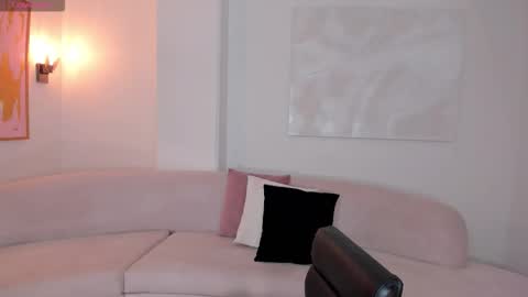 Snapshot of savannahstorm_ chatting on October 19, 5:57 pm S a v a n n a h online show from October 19, 5:57 pm