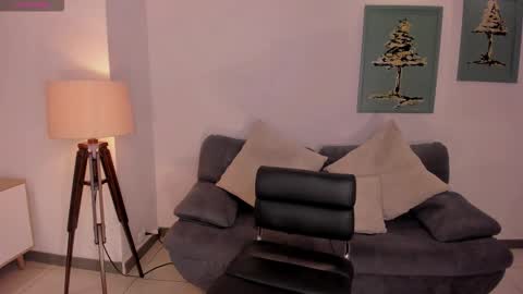 Snapshot of savannahstorm_ chatting on October 21, 7:25 pm S a v a n n a h online show from October 21, 7:25 pm