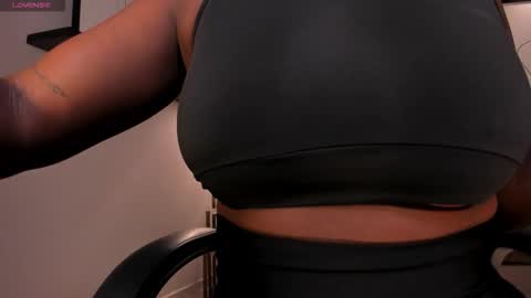 Snapshot of savannahstorm_ chatting on November 8, 12:05 pm S a v a n n a h online show from November 8, 12:05 pm