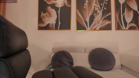 Snapshot of savannahstorm_ chatting on November 10, 8:52 pm S a v a n n a h online show from November 10, 8:52 pm