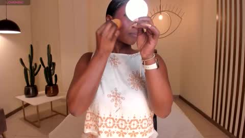 Snapshot of savannahstorm_ chatting on November 16, 1:17 pm S a v a n n a h online show from November 16, 1:17 pm