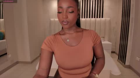 Snapshot of savannahstorm_ chatting on November 21, 9:46 pm S a v a n n a h online show from November 21, 9:46 pm