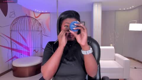 Snapshot of savannahstorm_ chatting on November 28, 1:14 pm S a v a n n a h online show from November 28, 1:14 pm