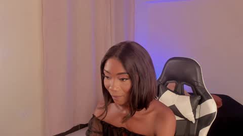 Savannahwildee online show from January 28, 8:04 pm