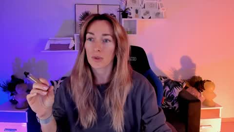 save the qween online show from January 18, 7:49 am