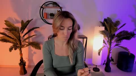 save the qween online show from January 30, 7:18 am