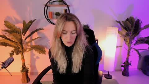 save the qween online show from January 31, 9:59 am