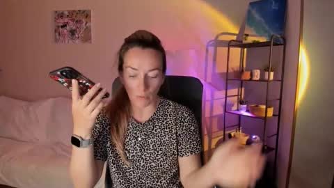 save the qween online show from September 14, 10:58 am