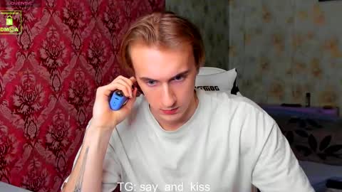 Say and kiss online show from February 14, 9:43 pm