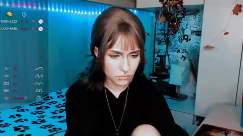 pronoun she. name Mary. age 21. online show from February 24, 6:26 pm