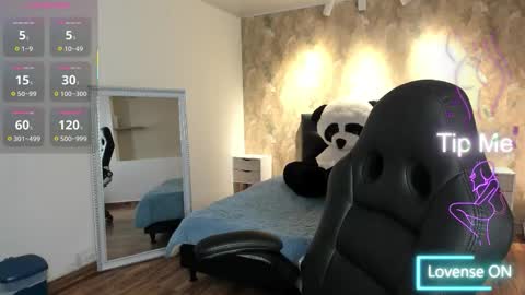 Saya Amaretto  online show from October 6, 6:16 pm