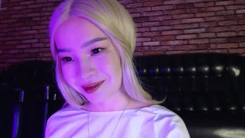 Snapshot of saya_lin chatting on October 3, 4:20 am Saya online show from October 3, 4:20 am