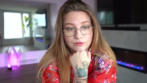 scarlajade online show from December 5, 8:44 pm