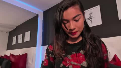 Scarlet online show from September 27, 12:10 pm