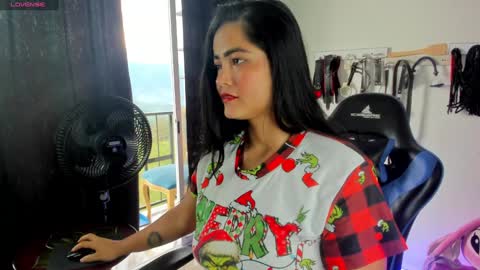 scarlet taylor kennedy online show from December 26, 9:15 pm