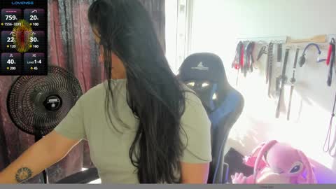 scarlet taylor kennedy online show from January 12, 8:57 pm