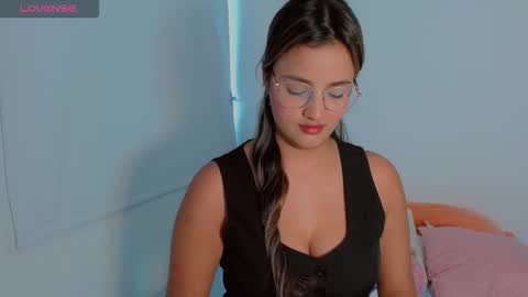 Scarlet  online show from November 11, 7:47 pm