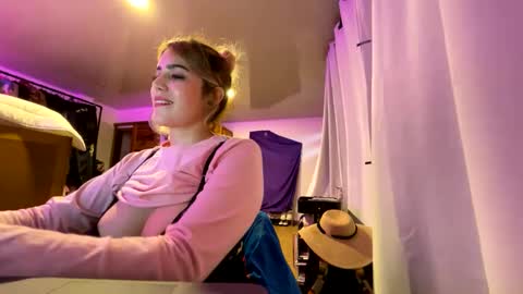 scarlet whisper online show from September 26, 10:47 pm