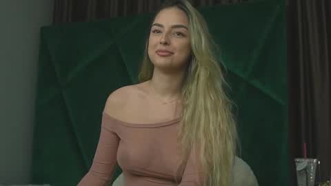 Scarlet online show from September 22, 8:33 pm