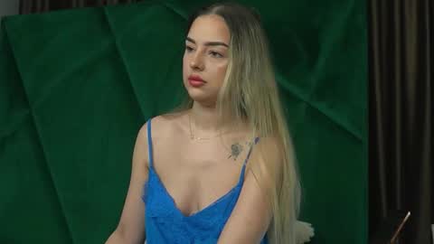 Scarlet online show from November 17, 11:54 pm