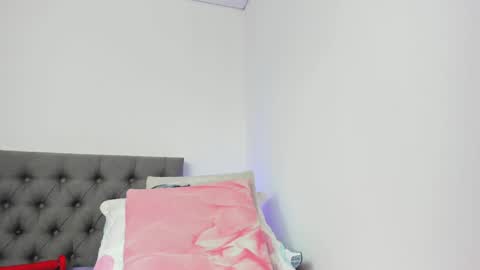 SOFI online show from December 10, 6:28 pm