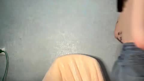 scarletpetal online show from February 22, 11:13 am