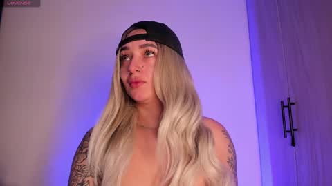 SCARLETT COLLINS online show from September 23, 11:13 am