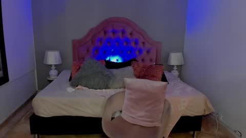 Scarlett  online show from February 18, 2:49 pm