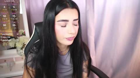 Snapshot of scarlett_keller7 chatting on November 24, 8:41 pm Lauren Scarlett online show from November 24, 8:41 pm