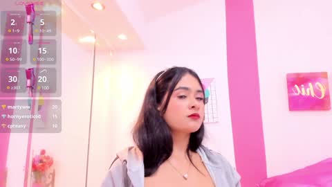 Scarlette  online show from January 5, 6:35 am