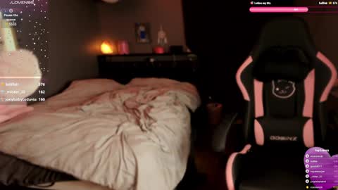 Snapshot of scarlettlovebaby chatting on January 10, 8:40 am Scarlett Your petite pet online show from January 10, 8:40 am