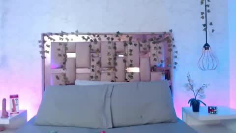 Scarlet online show from September 11, 11:32 am