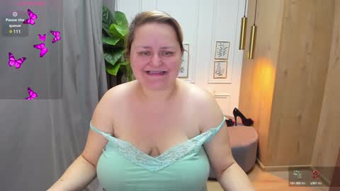 Scarlett online show from December 17, 6:02 am