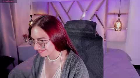 Snapshot of scarlettvg chatting on December 14, 5:02 am scarlett online show from December 14, 5:02 am