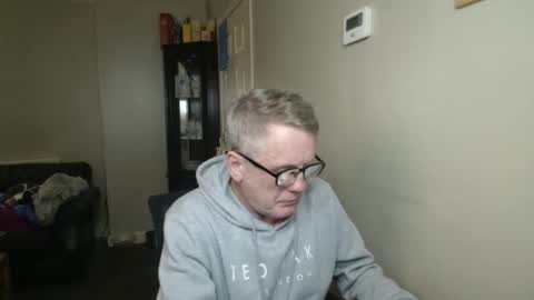 James online show from October 19, 2:23 am