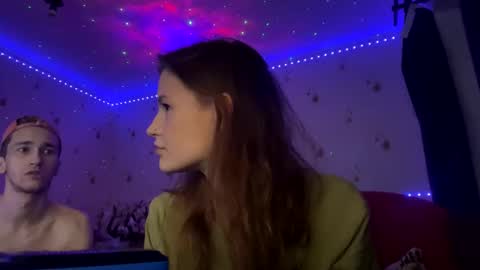 Snapshot of sdddisk chatting on December 1, 11:14 pm sdddisk online show from December 1, 11:14 pm