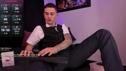 Sebastian online show from September 20, 3:18 am