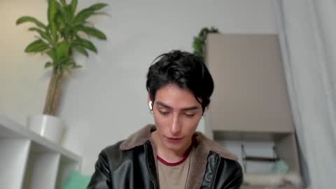 sebastian online show from January 15, 12:30 am