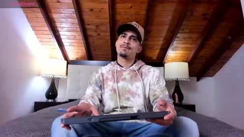 Sebastian Berne online show from February 8, 7:16 pm