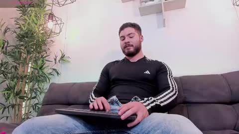 Instagram jeanpaulfit  online show from March 5, 10:43 pm