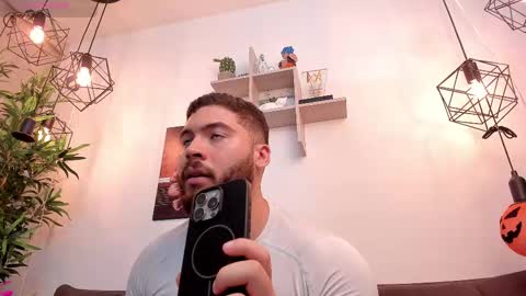 Instagram jeanpaulfit  online show from October 24, 11:01 pm