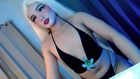 kwen online show from November 3, 11:44 am