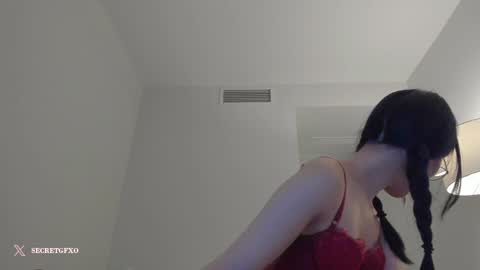 Snapshot of secretgirlfriendxo chatting on December 2, 7:47 am Angela online show from December 2, 7:47 am