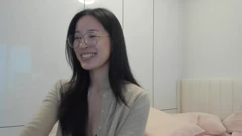 Snapshot of secretgirlfriendxo chatting on October 28, 12:36 am Angela online show from October 28, 12:36 am